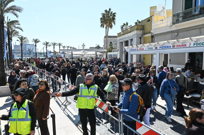 La Nave Amerigo Vespucci, storico veliero e nave scuola della Marina Militare fa tappa a Brindisi in occasione del Tour del Mediterraneo 2025.