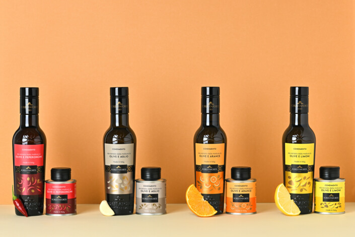 Fotografia pubblicitaria olio extravergine di oliva aromatizzato